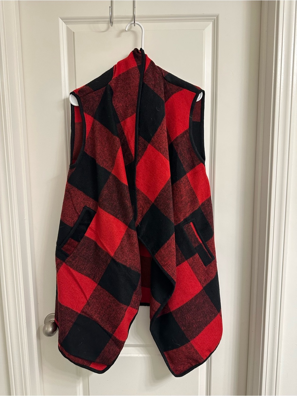 Plaid Red & Black Sleeveless Vest